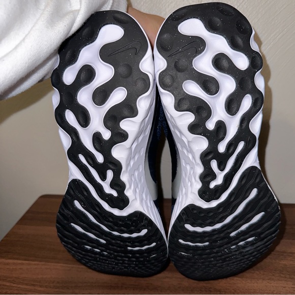 Nike React Infinity 3 Size 9.5 - Picture 5 of 5